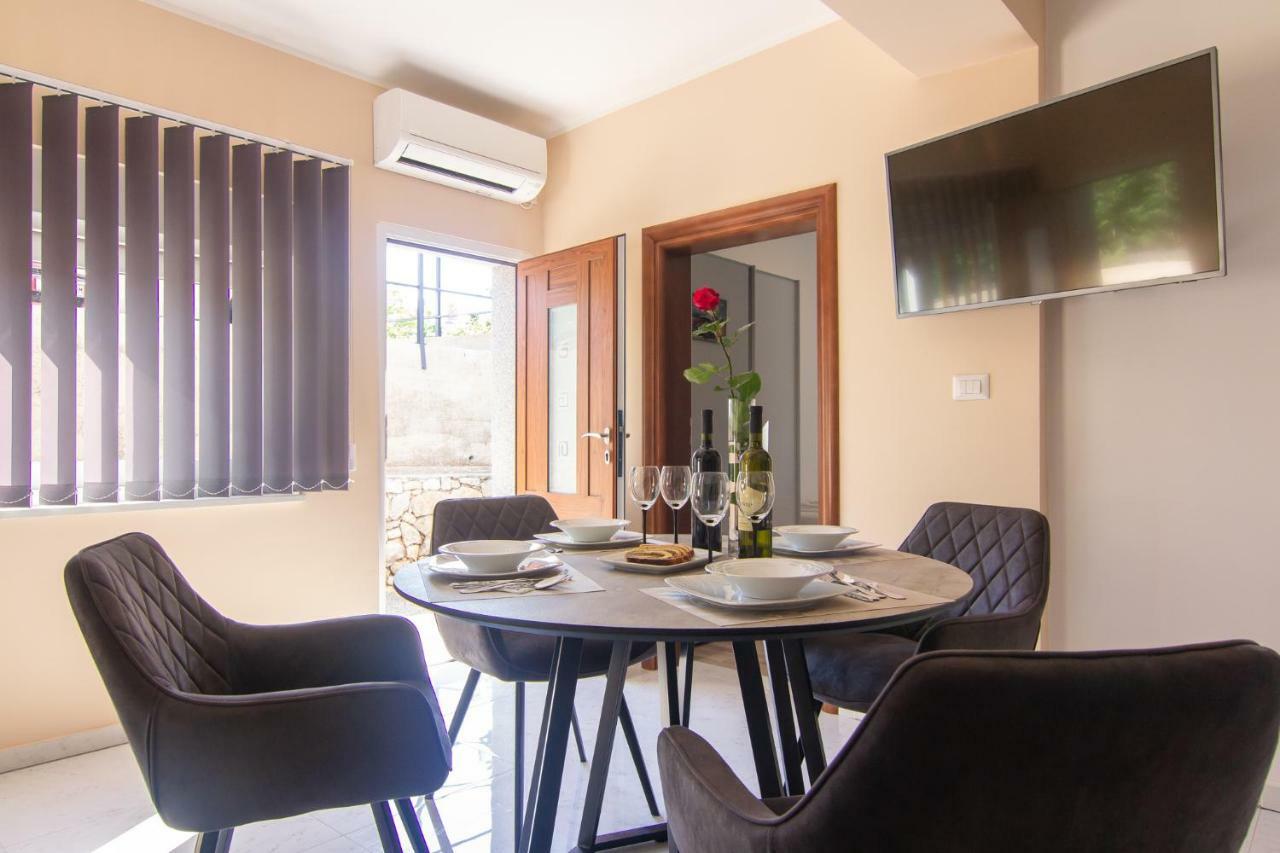 Apartments Edi & Tea มาลินสกา ภายนอก รูปภาพ