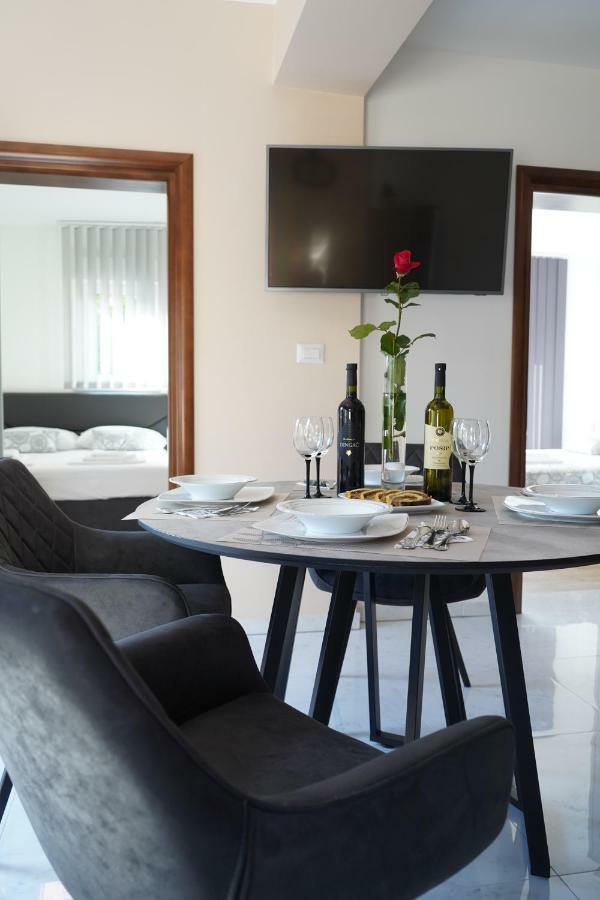 Apartments Edi & Tea มาลินสกา ภายนอก รูปภาพ