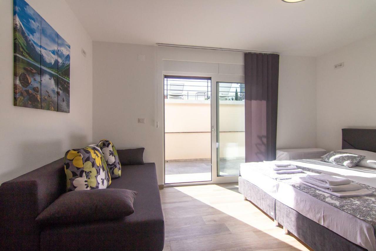 Apartments Edi & Tea มาลินสกา ภายนอก รูปภาพ