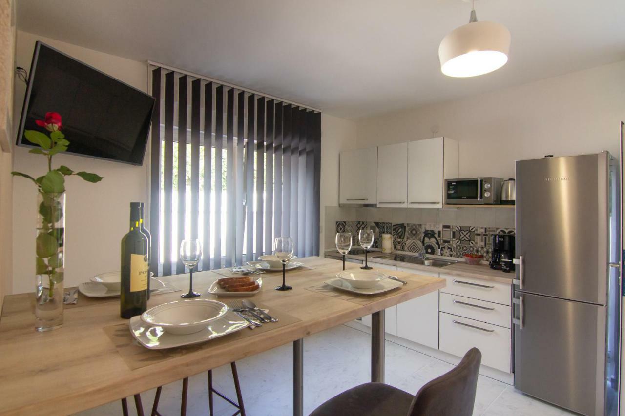 Apartments Edi & Tea มาลินสกา ภายนอก รูปภาพ