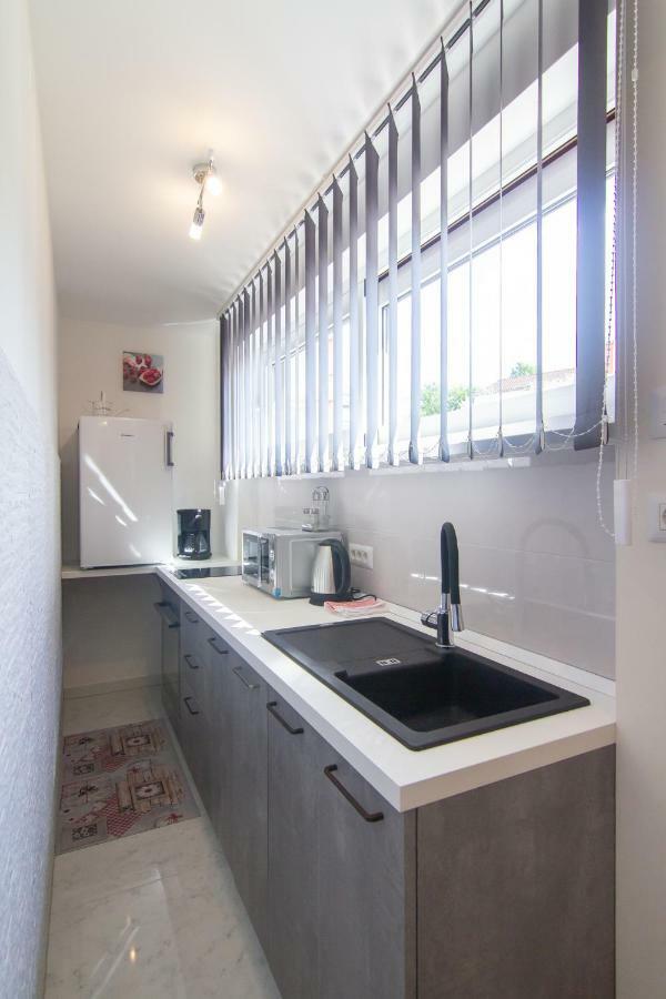 Apartments Edi & Tea มาลินสกา ภายนอก รูปภาพ