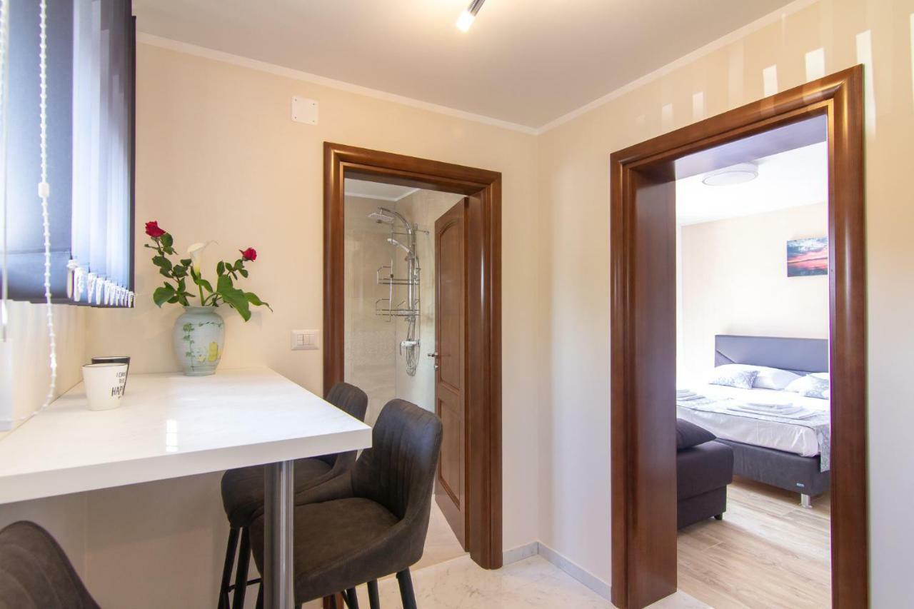 Apartments Edi & Tea มาลินสกา ภายนอก รูปภาพ
