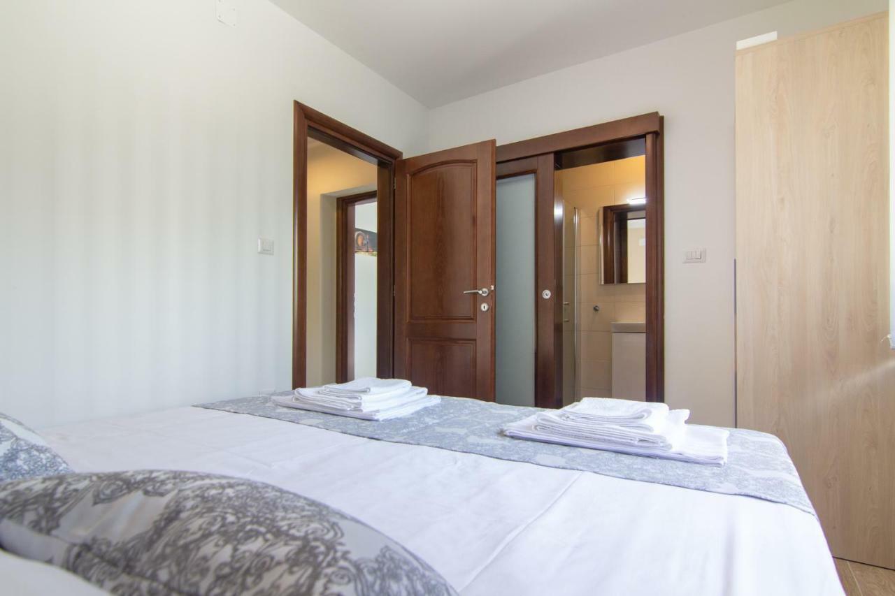 Apartments Edi & Tea มาลินสกา ภายนอก รูปภาพ